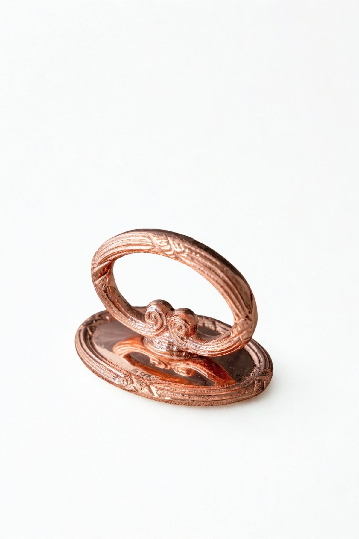 S/4 Vintage Inspired Copper Napkin Rings with Embossed Cross & Bow Pattern