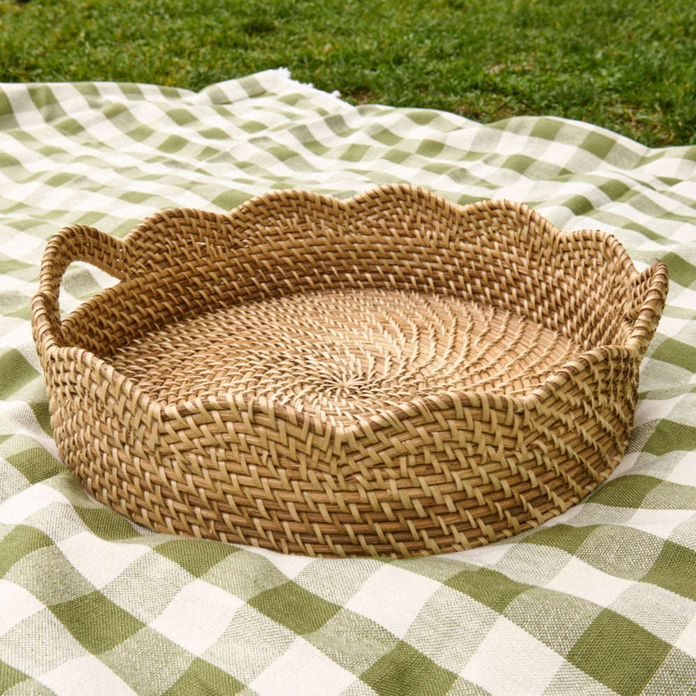 Lily Scalloped Rattan Tray