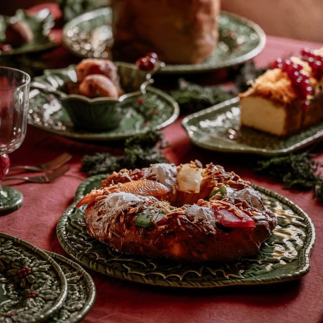 Bordallo Pinheiro Holly Dessert Plate - Set of Four