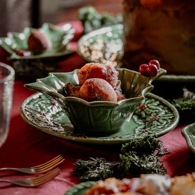 Bordallo Pinheiro Holly Dessert Plate - Set of Four