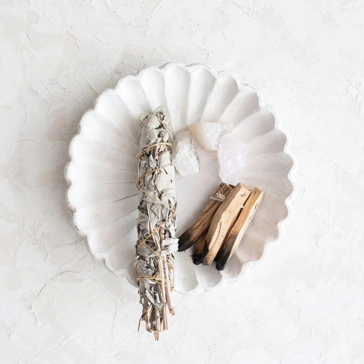 Decorative Mango Wood Scalloped Plate - Antique White