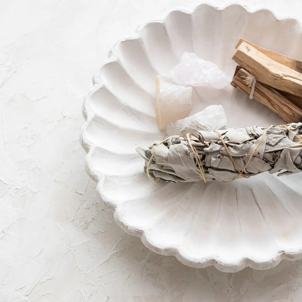 Decorative Mango Wood Scalloped Plate - Antique White