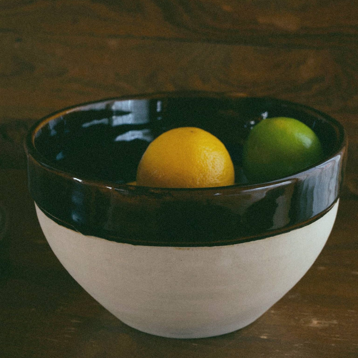 Heritage Stoneware Large Bowl 9" x 5" - Handmade