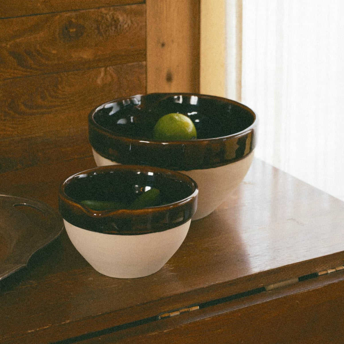 Heritage Stoneware Large Bowl 9" x 5" - Handmade