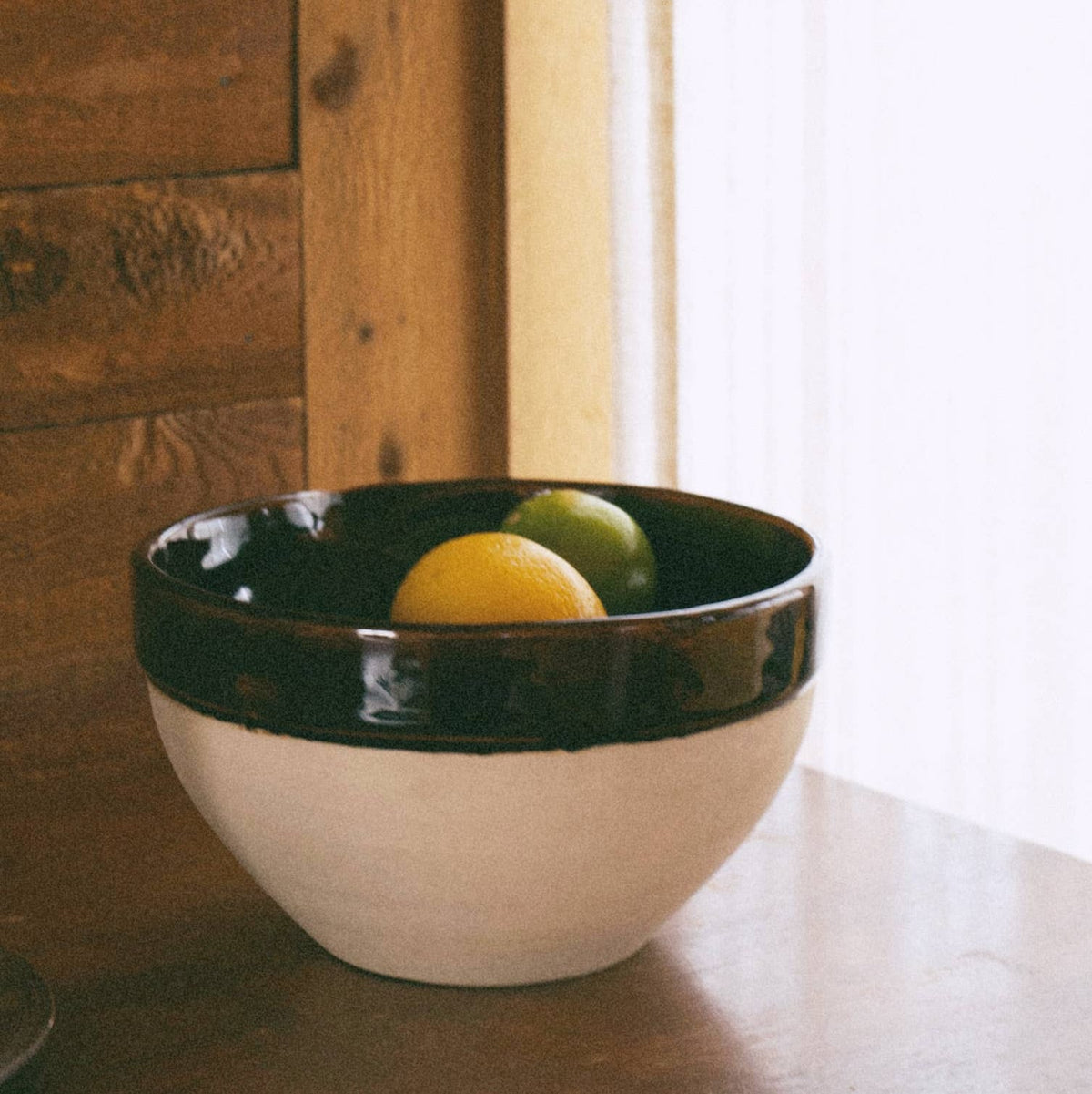 Heritage Stoneware Large Bowl 9" x 5" - Handmade