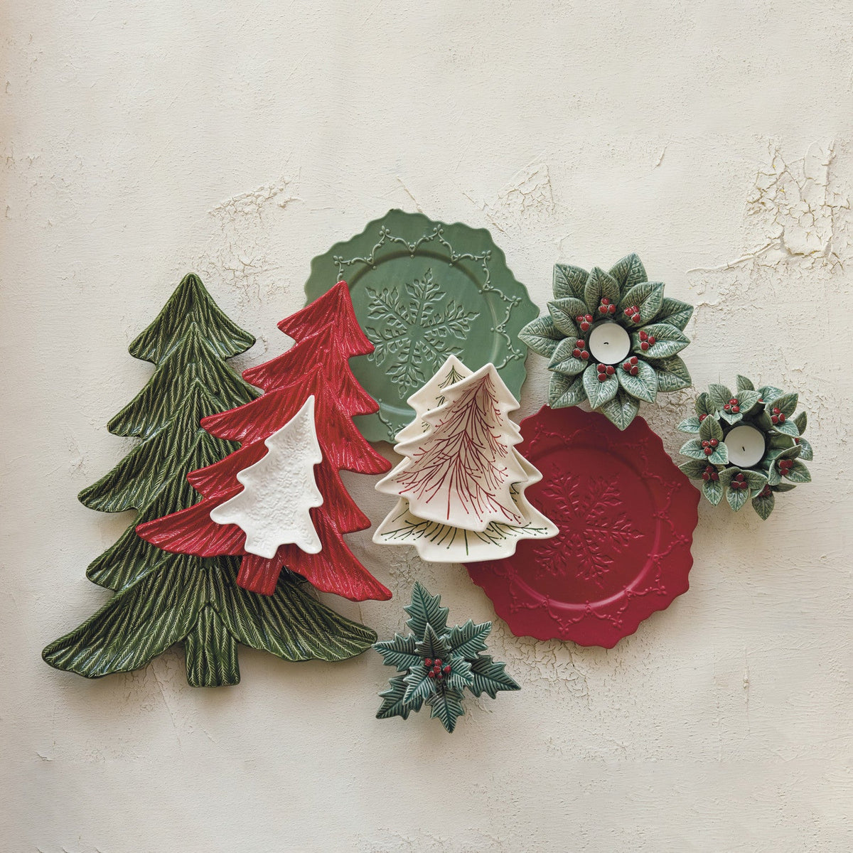 Ceramic Scalloped Octagon Snowflake Plate – Matte Finish | 9.25"