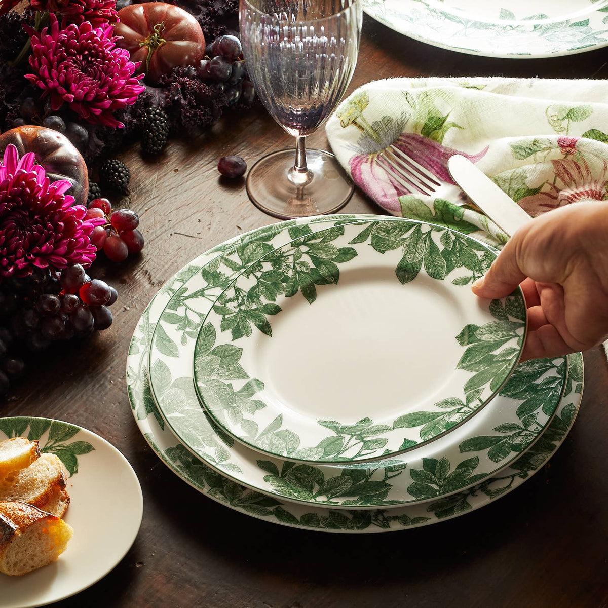 Arbor Green Rimmed Salad Plate 8.5" - Caskata Heirloom Porcelain